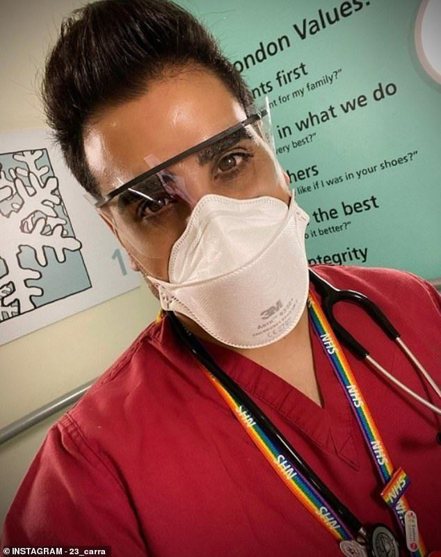 Ο γιατρός του Instagram θα σας δει τώρα! Ο Δρ Ranj Singh, 41 ετών, καταφέρνει να αντιμετωπίσει τον ρόλο του στο NHS ως παιδί
