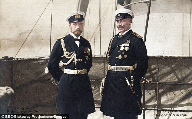 가깝지 않음: 두 번 이상 관련이 있지만 Tsar Nicholas II와 Kaiser Wilhelm은 가까운 친구가 아니었습니다.