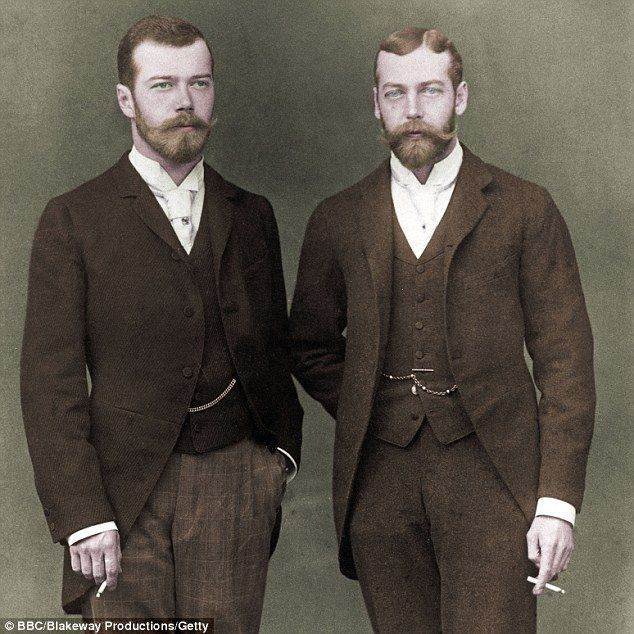 확고한 친구: Tsar Nicholas II와 King George V는 어머니 덕분에 사촌이자 가까운 친구였습니다.
