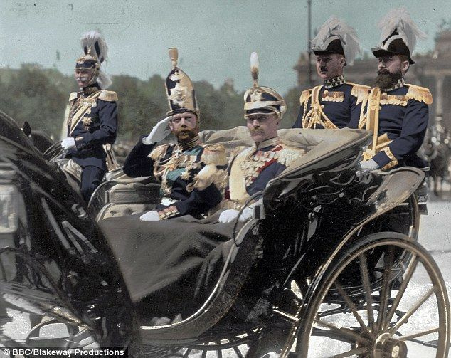 어려움: 조지 5세와의 친밀한 관계와 달리 Nicholas II는 Kaiser Wilhelm을 어렵게 생각했습니다.