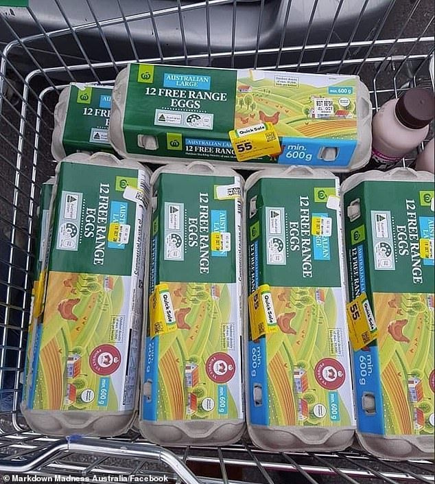 A compradora australiana Shelly compartilhou sua incrível mercearia nas mídias sociais depois que ela comprou US$ 40 em ovos por apenas US$ 5,50 em 18 de outubro.