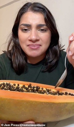 오 이런: Ramena로만 알려진 미국 기반 TikToker는 TikTok 비디오에서 정화를 시도했으며 그녀는 씨앗 맛이 다음과 같다고 인정했습니다.