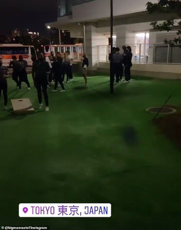 Korvpallur Stefanie Dolson laadis üles klipi seltskonnast, kes mängis öösel väljas muruplatsil sõprusmängu.