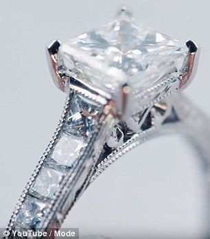 조사 중: 하지만 레오나르도 디카프리오 주연의 블러드 다이아몬드가 2006년에 나온 후 충돌 없는 블링을 구매하는 것에 대한 우려가 높아졌습니다.