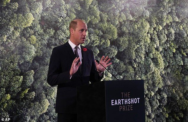 Princ William srezao je glatku figuru dok je u utorak ujutro prisustvovao sastanku između dobitnika nagrade The Earthshot i finalista i nekoliko članova Earthshot Global Alliancea u Glasgowu
