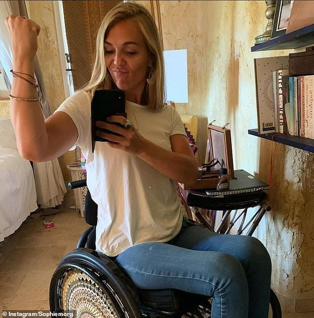Pildil olev ratastooli kasutav invaliidide võitleja ütles, et ta
