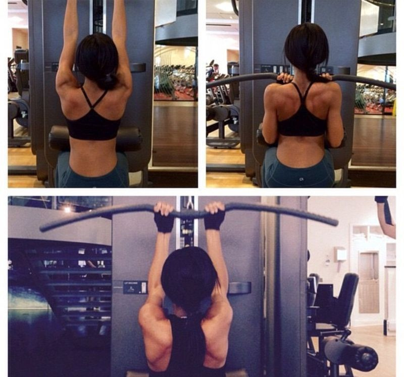 Nola는 Instagram에서 그녀의 노력을 기록했으며 그녀의 탄탄하고 정의된 등 및 팔 근육을 보여줍니다.