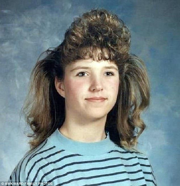 경험상 80년대에는 파마가 특히 인기를 끌면서 머리카락이 클수록 좋은 것으로 나타났습니다.