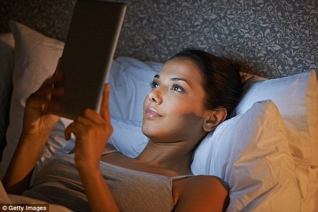 Lukemalla jotain ennen nukkumaanmenoa lisäät aivojen kykyä muistaa se