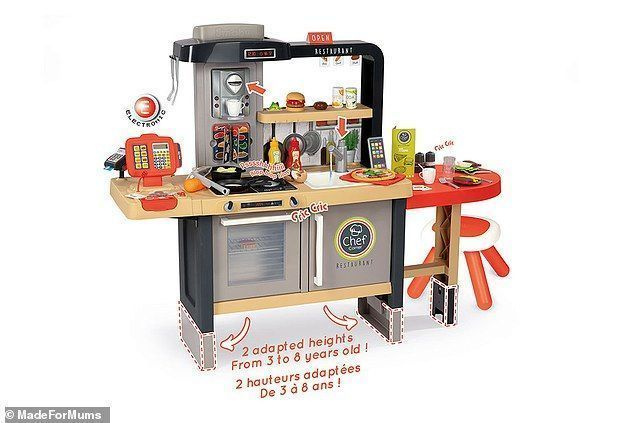 Le restaurant du chef Smoby est une cuisine/café jouet réglable en hauteur pour les enfants de plus de trois ans