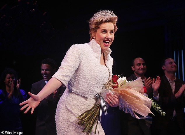 Diana: The Musical (foto)l voltou à Broadway para continuar suas prévias após ser interrompida pela pandemia do COVID-19 em março de 2020