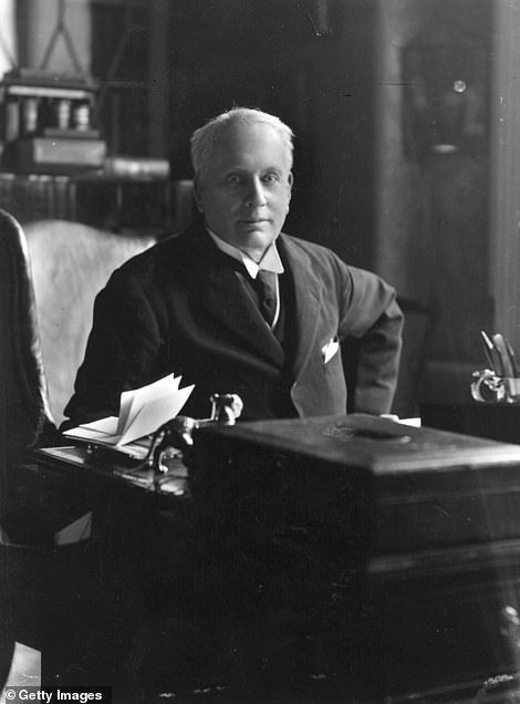 1894년 1년 동안 총리를 지낸 아치볼드 필립 프림로즈 로즈베리